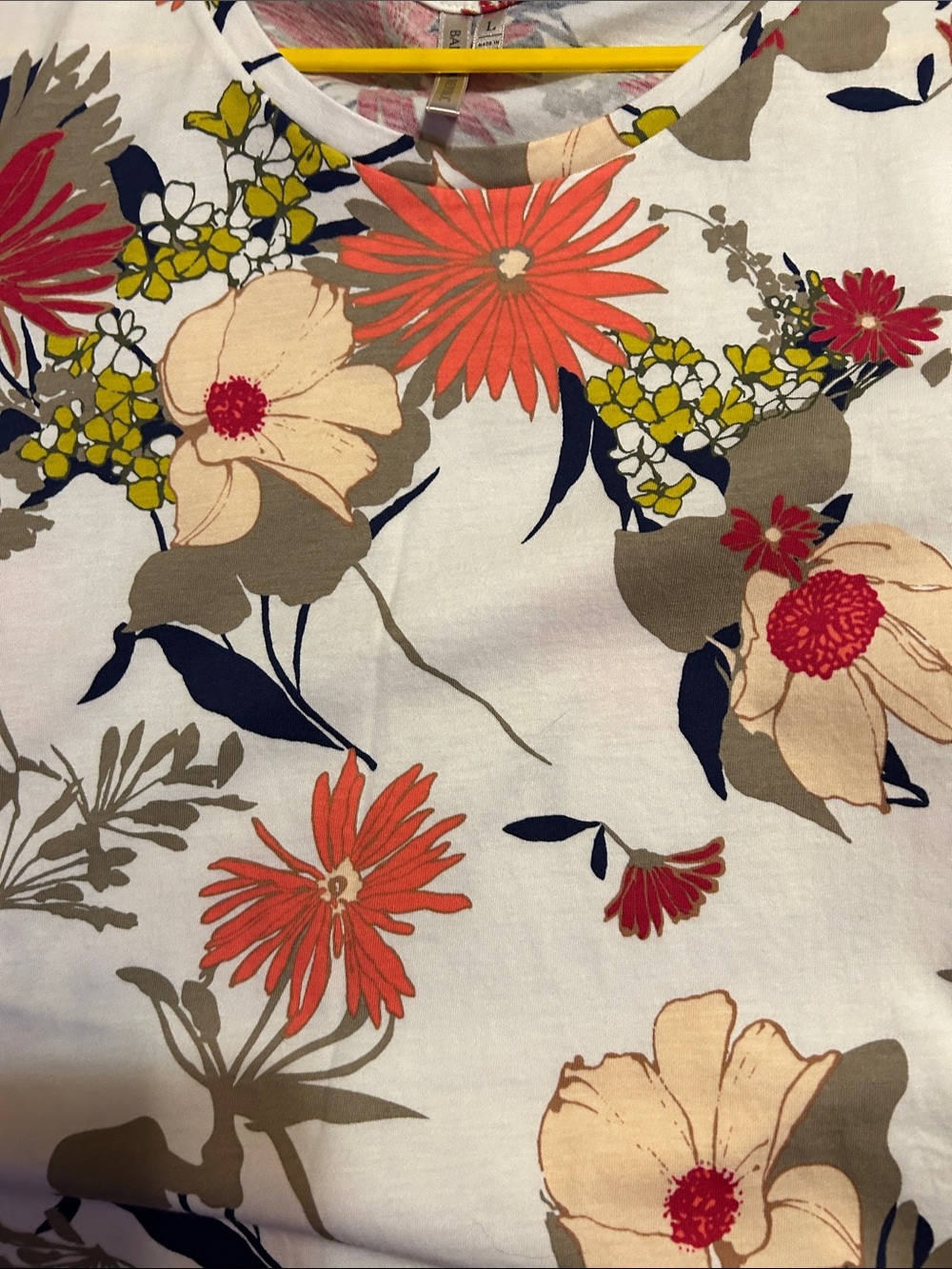 2 Banana Republic Short-Sleeve Floral Tees, Flowers in Black & White Background. - Picture 7 of 7